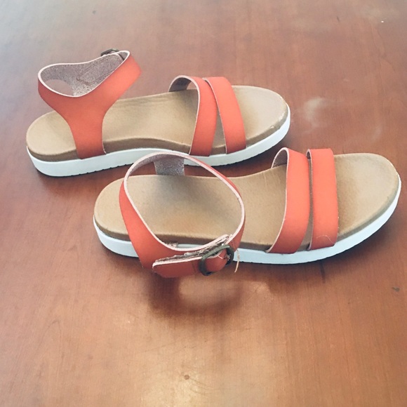 Sandals - Picture 6 of 9